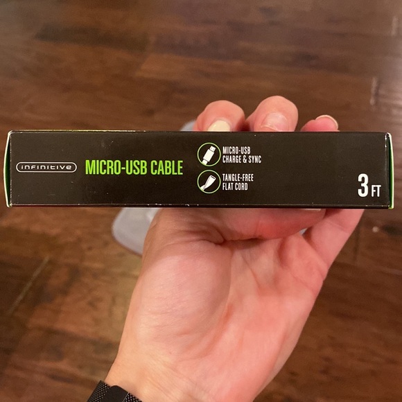 Micro-USB 3ft cable in black tangle-free flat cable​​ - Picture 4 of 5